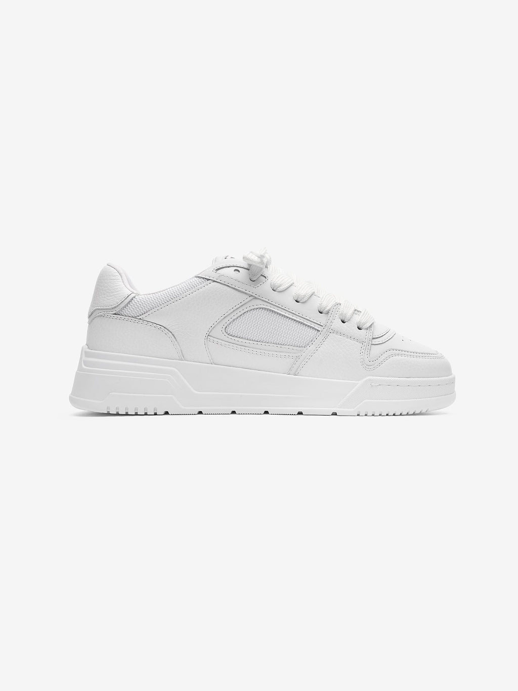 Layup Triple White