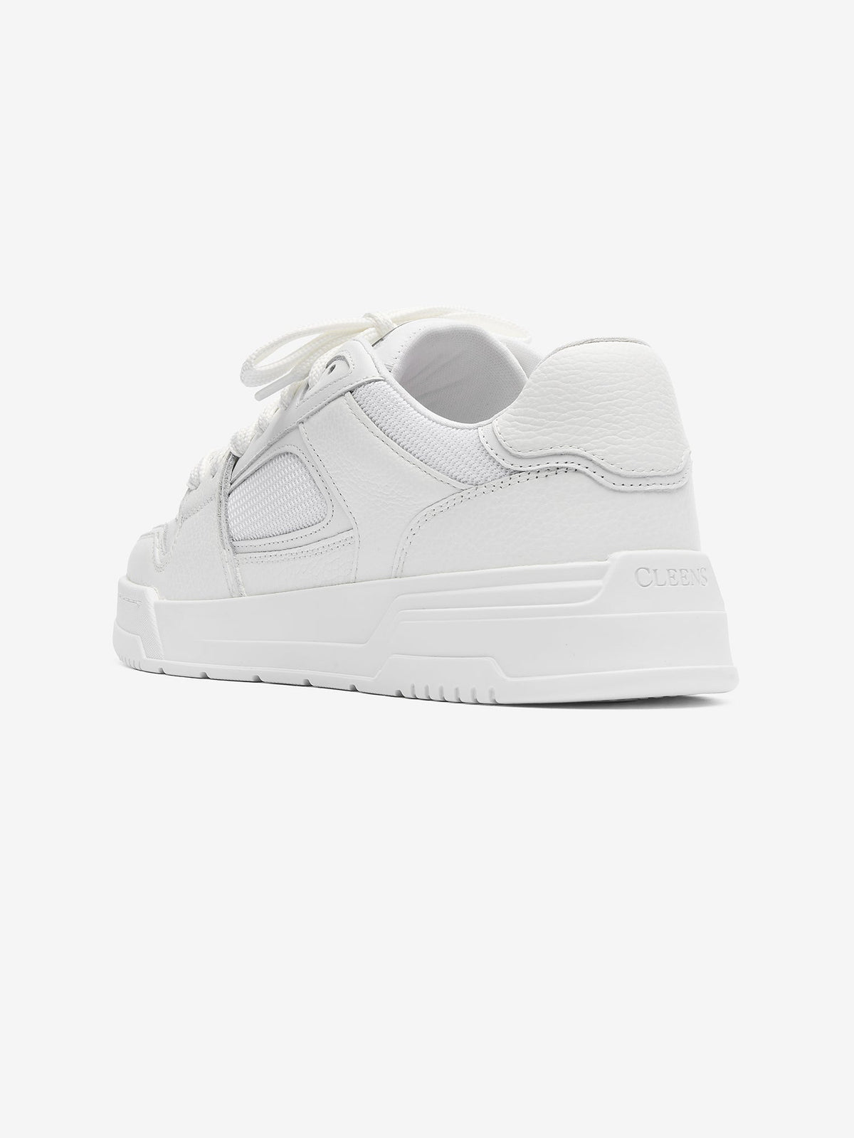 Layup Triple White