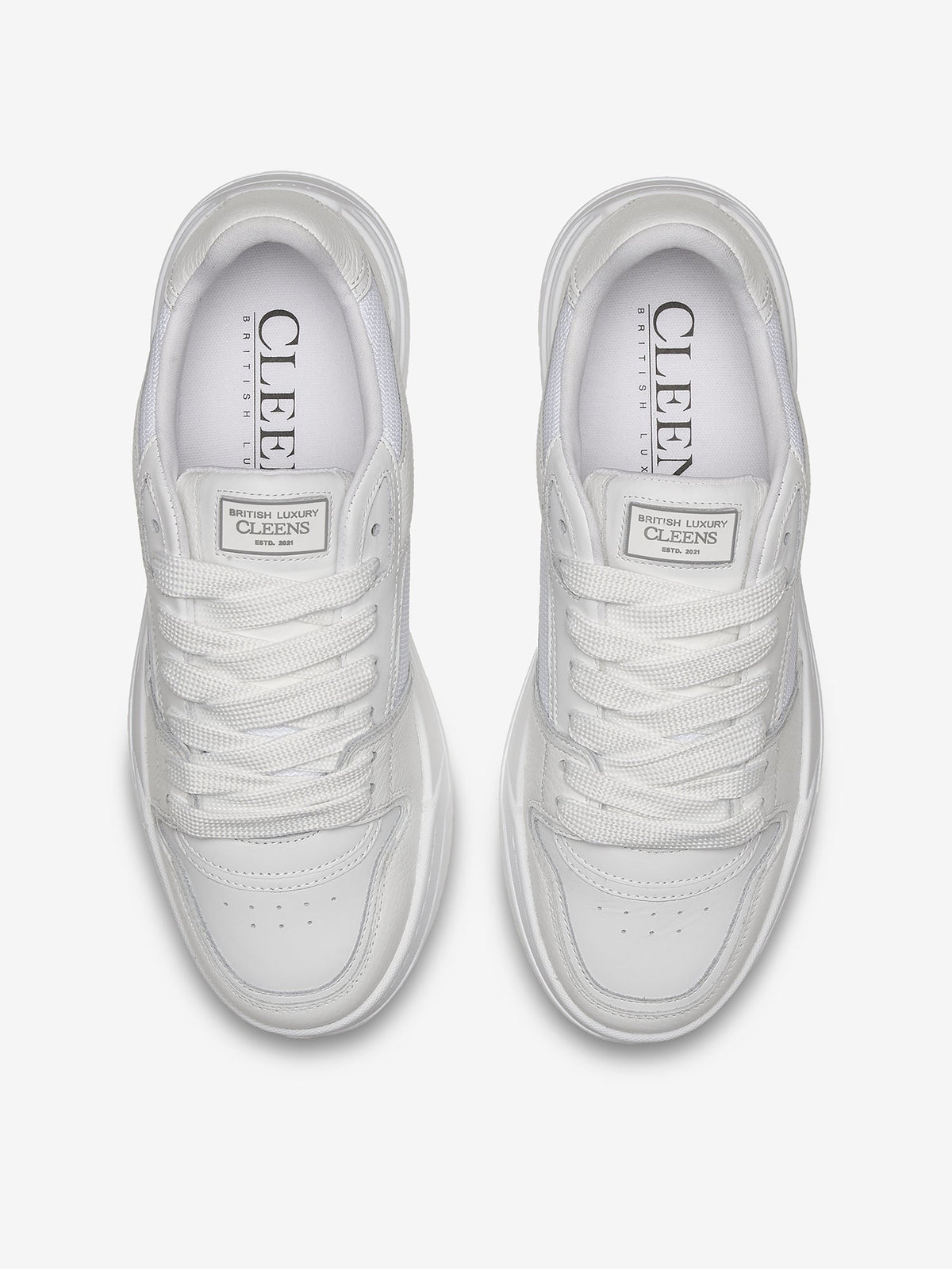 Layup Triple White